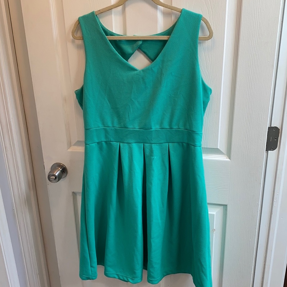 Beautiful spring dress!